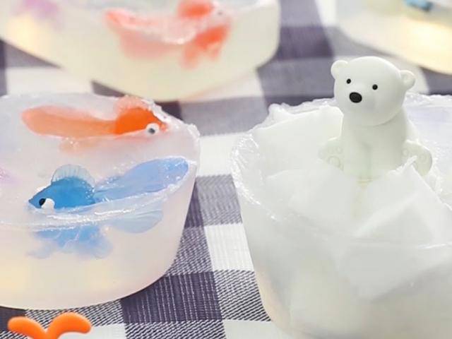 Tự làm xà phòng đồ chơi vui nhộn cho bé