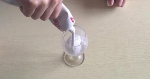 tron kem danh rang voi baking soda, duoc thu dung dich "van nang" ba noi tro nao cung muon co - 3
