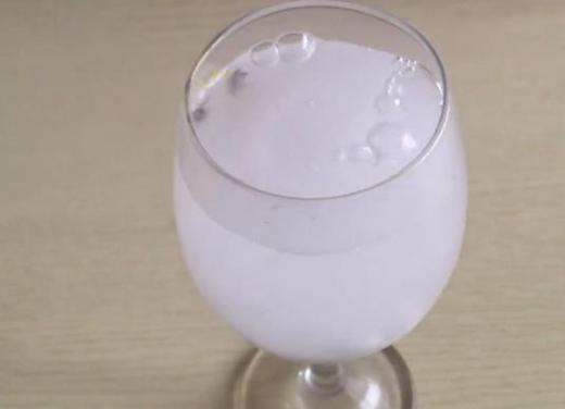 tron kem  danh rang voi baking soda, duoc thu dung dich "van nang" ba noi tro nao cung muon co - 4