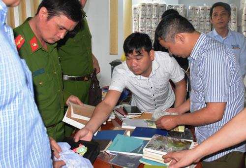 Tan cửa nát nhà vì amp;#34;Hội thánh Đức Chúa Trờiamp;#34;: Con nhìn bố mẹ, bàn thờ ra... ma quỷ - 2