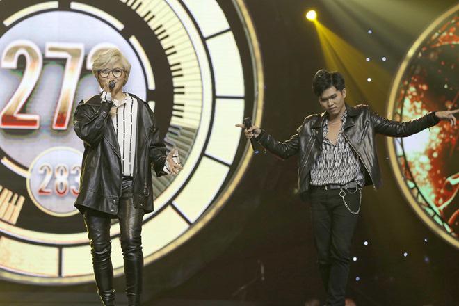 Xúc động câu nói của chàng sinh viên về mẹ khi đứng trên sân khấu cùng học trò Mr Đàm - 1