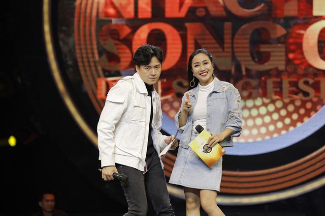 Xúc động câu nói của chàng sinh viên về mẹ khi đứng trên sân khấu cùng học trò Mr Đàm - 10