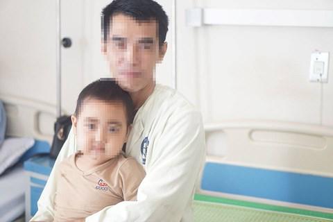 Bé 5 tuổi mọc lông, béo phì vì thuốc amp;#34;hay ăn chóng lớnamp;#34; - 1