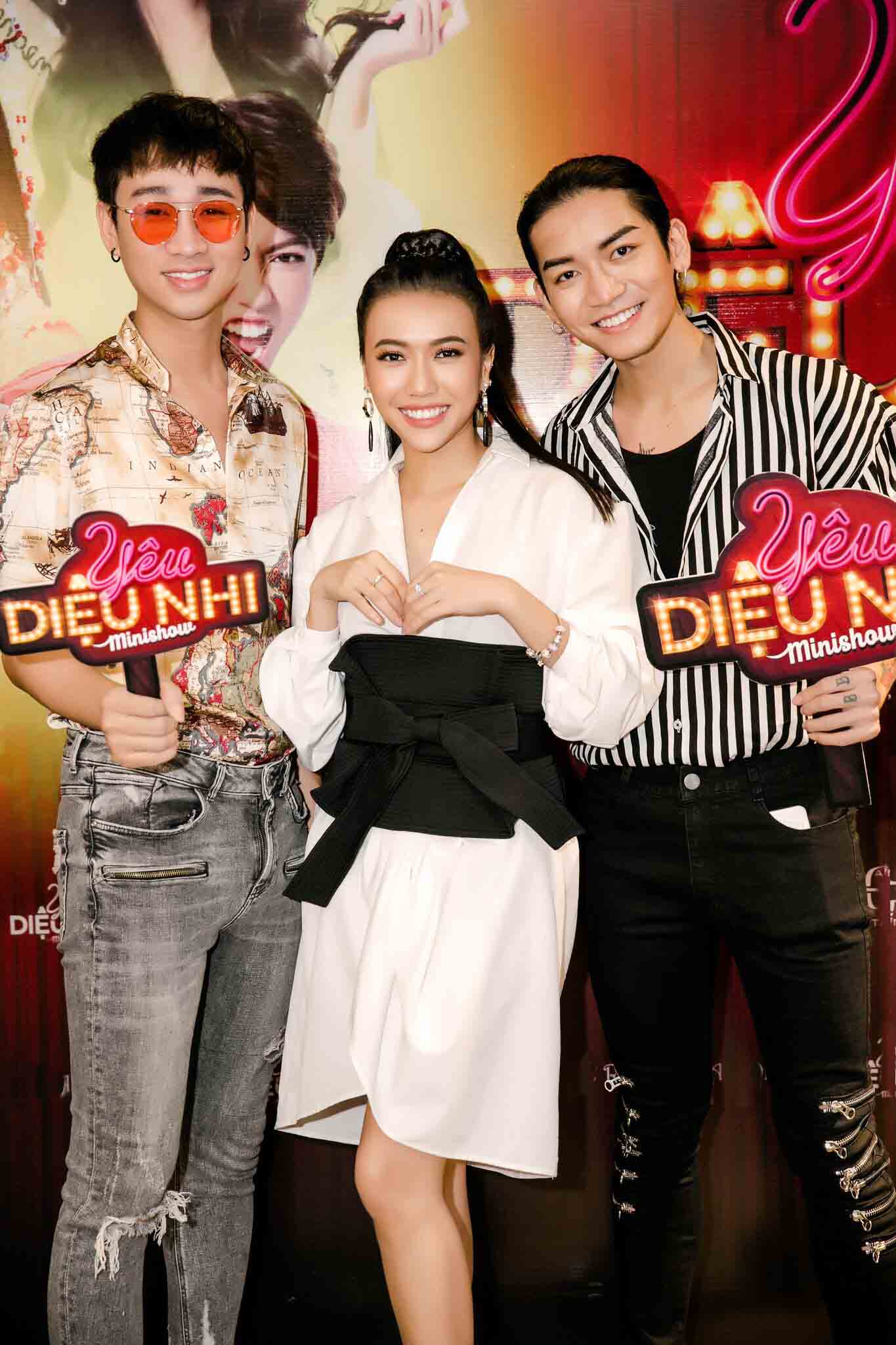 Diễn viên hài Thu Trang xuất hiện xinh đẹp bên cạnh ông xã hậu phẫu thuật thẩm mỹ - 6