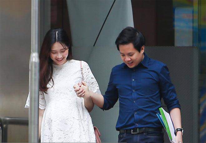 Hoa hậu Đặng Thu Thảo lần đầu xuất hiện sau 1 tháng sinh em bé - 3