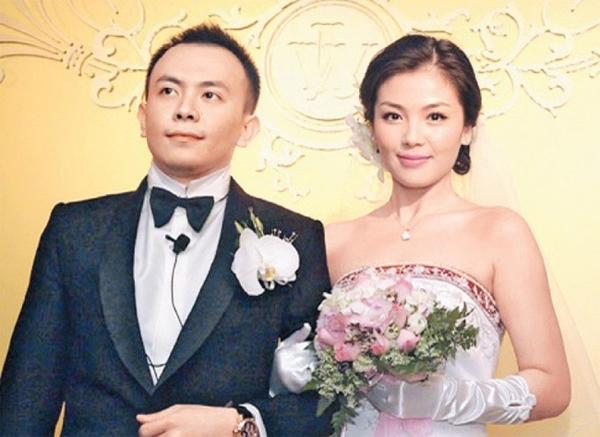 Ngôi sao 24/7: 5 năm nai lưng trả nợ thay chồng, Lưu Đào đích thị là amp;#34;người vợ tào khangamp;#34; - 1