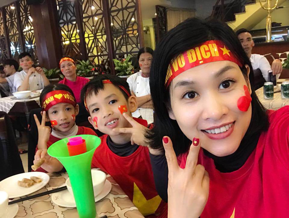 Nguyệt amp;#34;Phía trước là bầu trờiamp;#34;: Con tôi ngưỡng mộ vì mẹ amp;#34;bỗng dưng được nhiều likeamp;#34; - 10