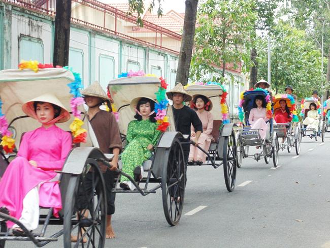 Sau Kim Tuyến, đến lượt Dương Mỹ Linh - Ngân Khánh làm amp;#34;đệ nhất mỹ nhân Sài Thànhamp;#34; - 4