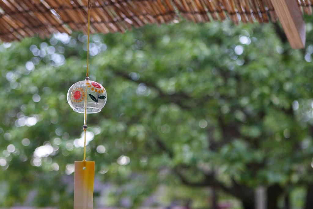 Truyện ngắn: Chiếc chuông bằng giấy - 1