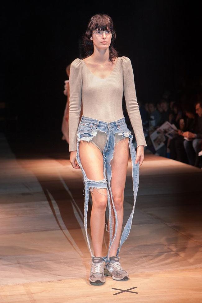 Quần jeans tưởng amp;#34;vứt không ai thèm lấyamp;#34; lại bán đắt như tôm tươi - 1
