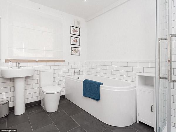 duoc xay bang 500 bo rom, ngoi nha gay choang ngop boi thiet ke doc dao - 11