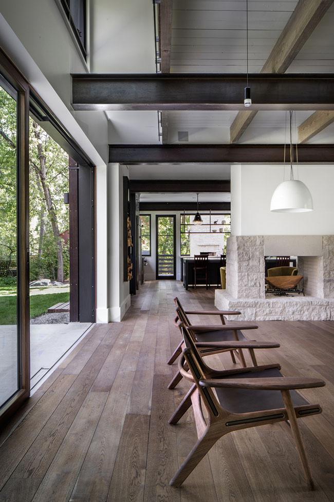 nha co bien thanh biet thu kinh giua rung dep nhu co tich - 6