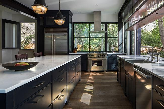 nha co bien thanh biet thu kinh giua rung dep nhu co tich - 8