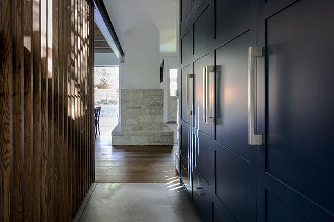 nha co bien thanh biet thu kinh giua rung dep nhu co tich - 15