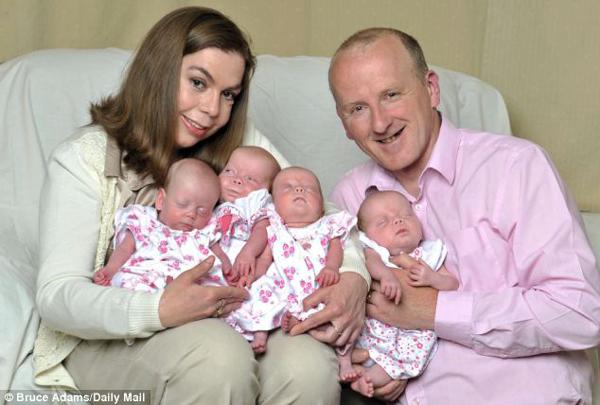 After 10 years of trying, the couple made &#34;historyamp;#34; giving birth to four baby girls from one embryo - 1