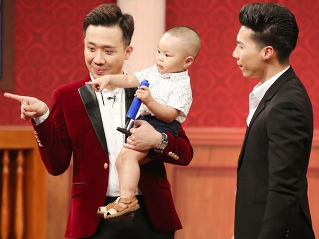 Con trai đáng yêu của Hoàng tử xiếc Quốc Nghiệp khiến Trấn Thành thích mê