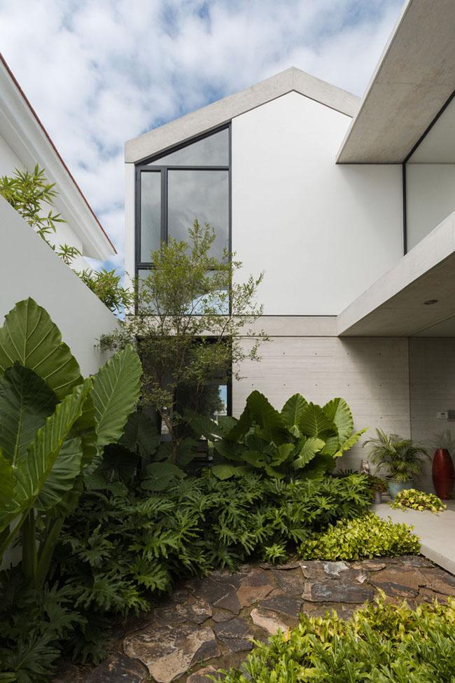 trong nhu do choi, nhung ben trong can nha nay lai vo cung sang trong - 10