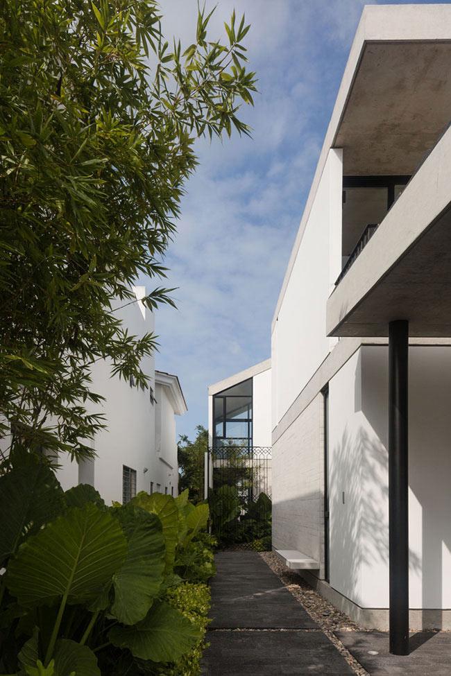 trong nhu do choi, nhung ben trong can nha nay lai vo cung sang trong - 5