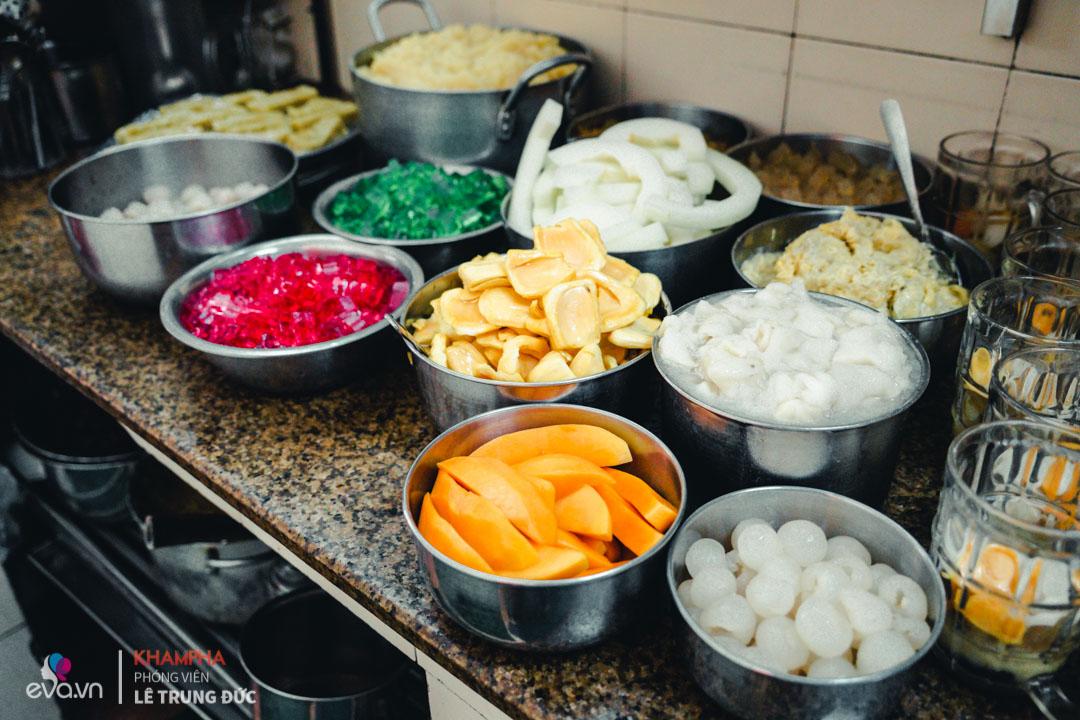 Quán chè thập cẩm 40 năm đắt đỏ nhất nhì Hà Thành vẫn bán đều mỗi ngày 1000 cốc - 15