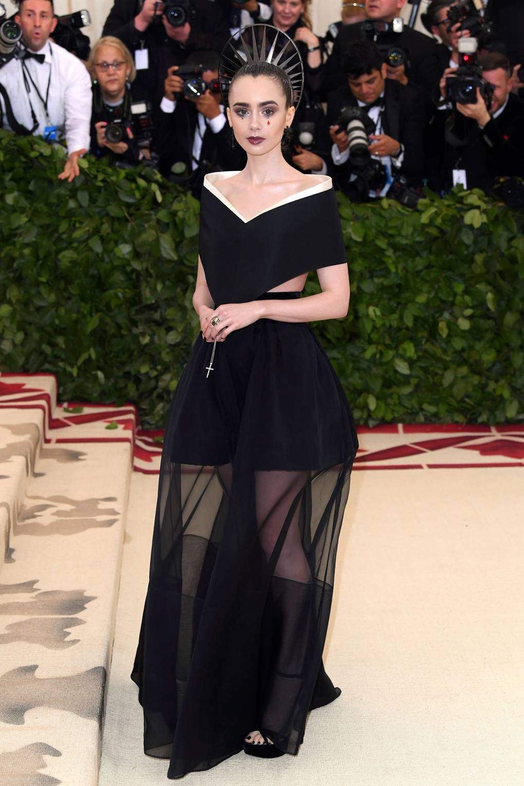 Met Gala 2018: Cuộc chiến lại đến từ Rihanna và Katy Perry - 8