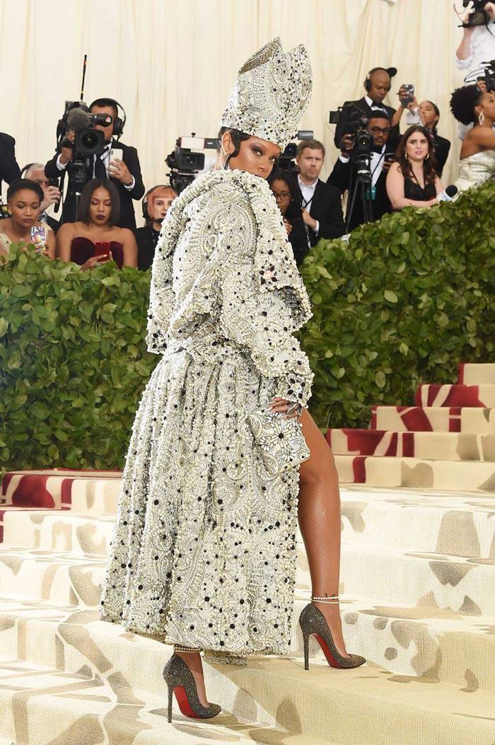 Met Gala 2018: Cuộc chiến lại đến từ Rihanna và Katy Perry - 1