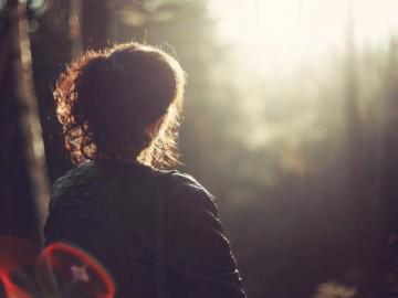 Phụ nữ khôn là phải biết tuyệt tình trước khi trái tim bị tổn thương quá nhiều