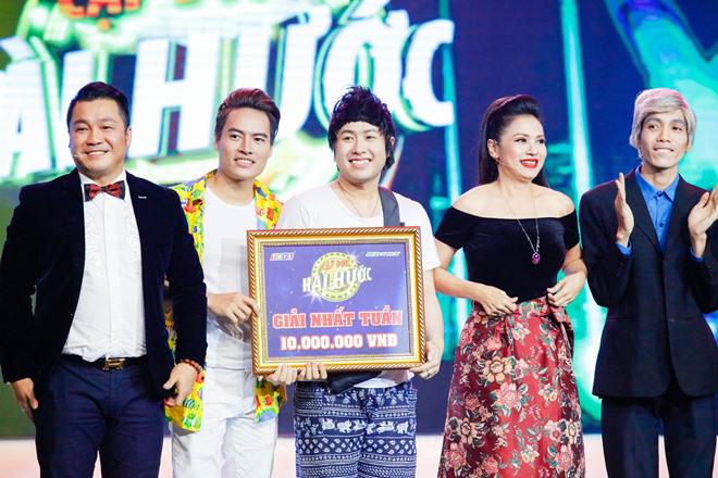 Xuất hiện bản đờn ca tài tử nịnh giám khảo amp;#34;gây sốtamp;#34;, Việt Trinh - Việt Hương được gọi tên - 7