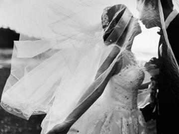 Tình yêu không phải là tất cả để đồng hành với nhau đến hết đời