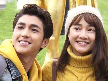 Vừa gặp nhau tại Nga, Nhã Phương đã được Bình An khen 3 vòng "đầy đủ phết"