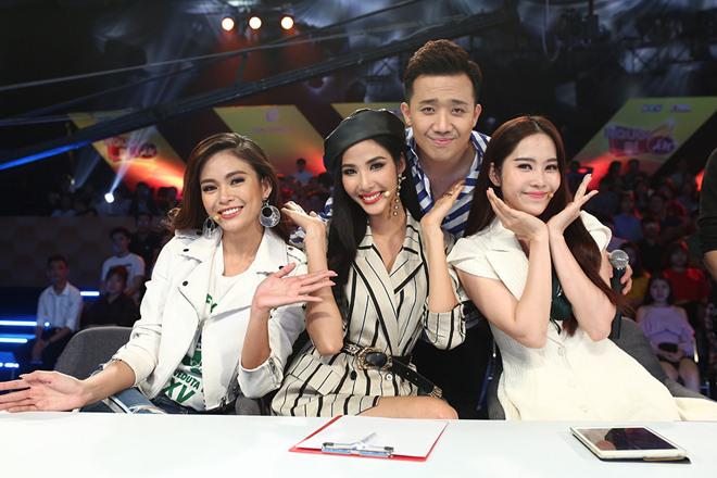 Loạt biểu cảm lạ của Nam Em khi lộ diện trên truyền hình sau scandal Trường Giang - 12