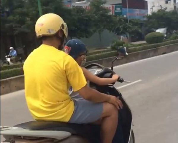 Mẹ quên không tắt máy, con 2 tuổi vặn ga đâm bạn cùng lớp bị thương nặng trong sân trường - 2