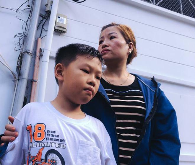 Con trai hiệp sĩ bị cướp đâm chết: “Bố không còn đón con ở trường và chở đi chơi nữa” - 1