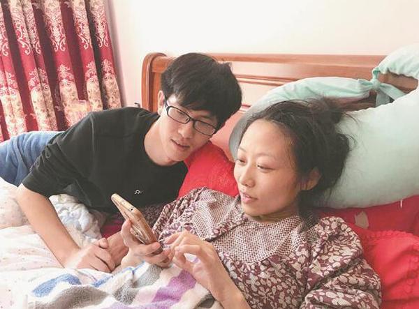 Bà bầu 29 tuần nhận tin amp;#34;sét đánhamp;#34; bị ung thư, con vừa chào đời, mẹ rơi vào hôn mê - 2