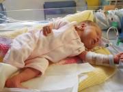 Bà bầu - Con đạp ít, mẹ bầu linh cảm không hay nên tức tốc đến viện, không ngờ đã cứu mạng con