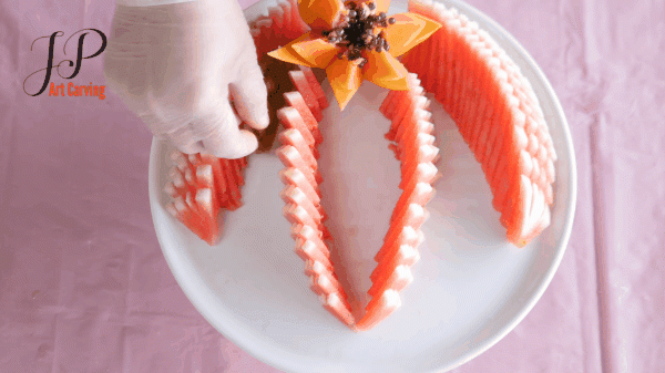 Bị chê vụng và đây là cách nàng dâu bày dưa hấu lấy lại điểm trong mắt mẹ chồng - 11