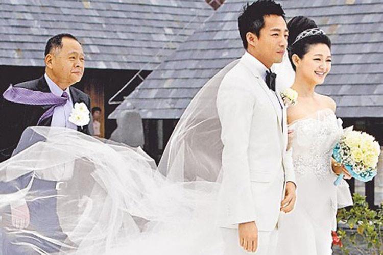 Nổi tiếng amp;#34;hư hỏngamp;#34; nhất TQ, amp;#34;tay chơiamp;#34; Uông Tiểu Phi thay đổi kể từ khi gặp Từ Hy Viên - 1