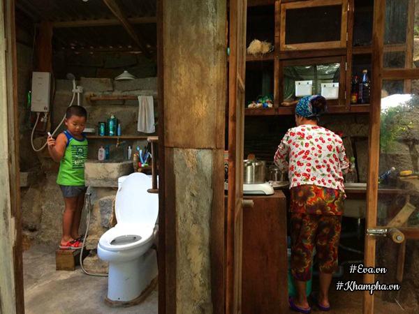 bo pho len rung, vi dao dien tu tay xay nha go dep ngo ngang giua dai ngan, bien khoi - 13