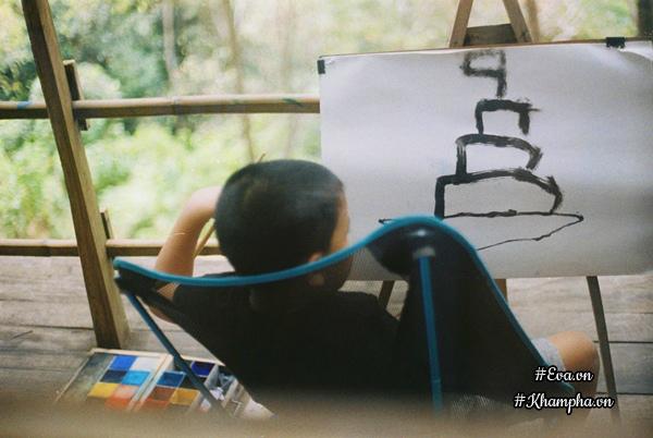 bo pho len rung, vi dao dien tu tay xay nha go dep ngo ngang giua dai ngan, bien khoi - 11