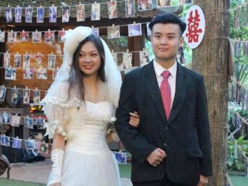 Ký ức một thời ùa về qua triển lãm đám cưới xưa của sinh viên trường Báo