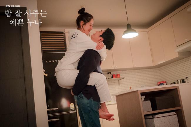 Ai còn chê Chị Đẹp mua cơm ngon cho tôi nhạt khi xem những cảnh phim amp;#34;ngọt lịmamp;#34; này? - 3