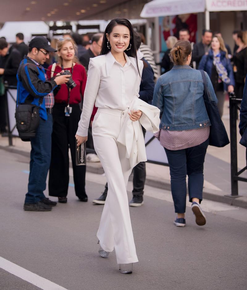 Nhã Phương chính là thánh đi giày cao gót tại LHP Cannes 2018 - 2