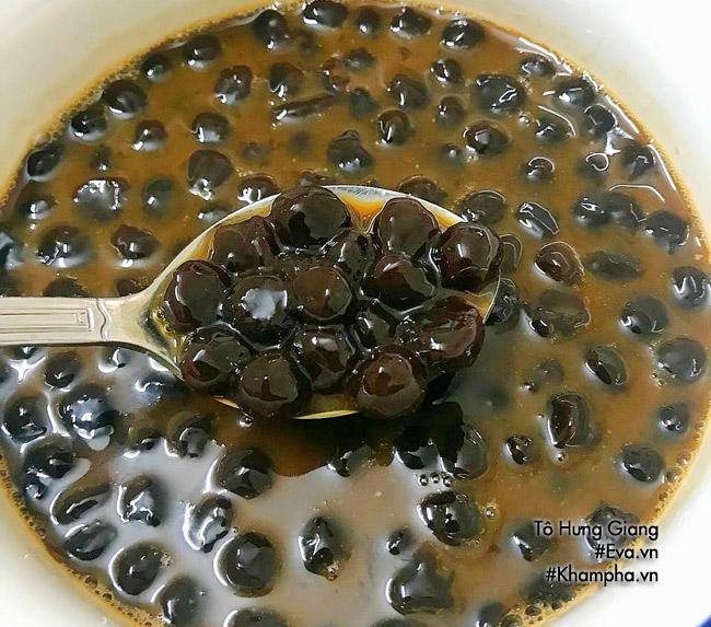 Cứ tưởng khó, nhưng hóa ra cách làm sữa tươi trân châu đường đen siêu hot hè này rất dễ - 6