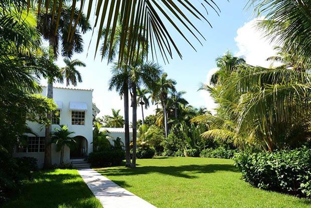 ben trong biet thu cua trum mafia khet tieng co gi? - 15