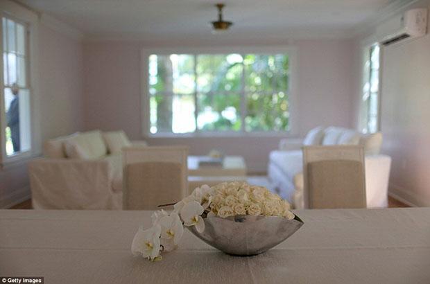 ben trong biet thu cua trum mafia khet tieng co gi? - 4