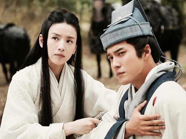 11 năm sau scandal tan cửa nát nhà, ngọc nữ Đổng Khiết trở lại cặp với trai kém 12 tuổi