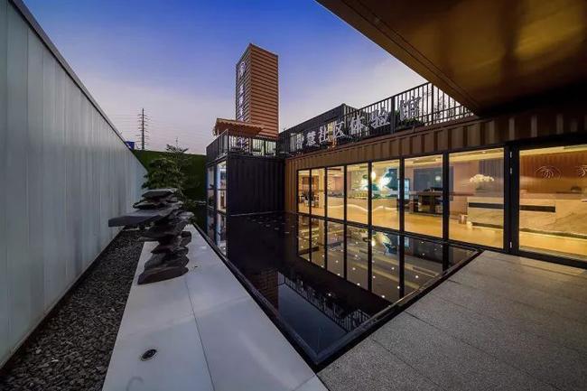 ngo ngang tòa nhà dep nhu mo duoc lam tu 8 thu bo di - 4