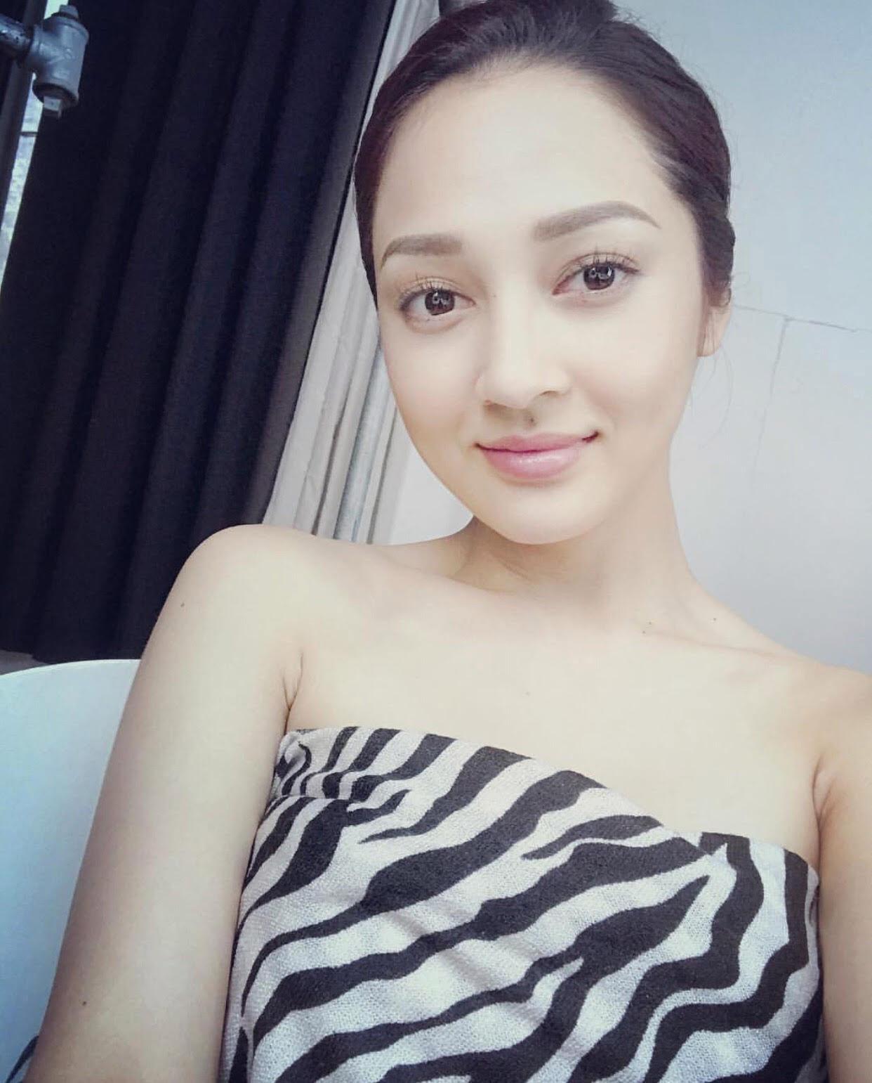 Sao Việt tô son nude: Người đỉnh cao sang trọng, kẻ chìm xuồng quê mùa - 10