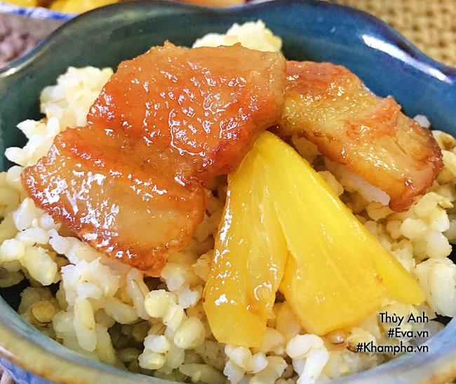 Thịt ba chỉ rang cháy cạnh rim dứa đậm đà, đưa cơm - 6