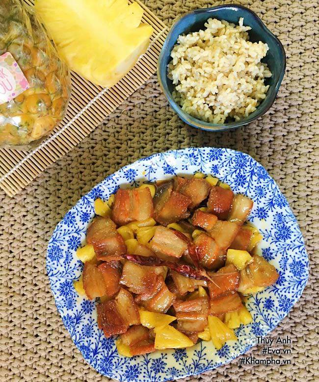 Thịt ba chỉ rang cháy cạnh rim dứa đậm đà, đưa cơm - 5