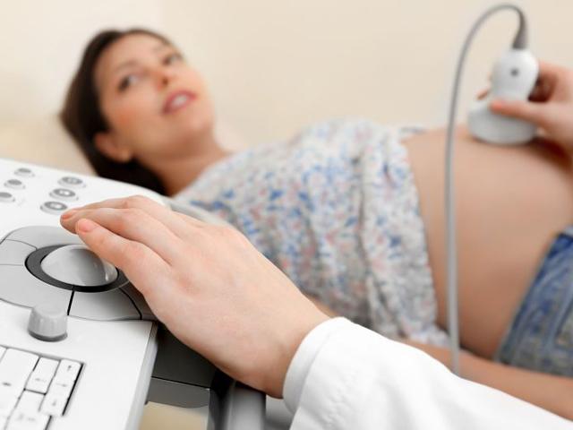 Những xét nghiệm mẹ bầu không nên bỏ qua để chẩn đoán, sàng lọc dị tật thai nhi